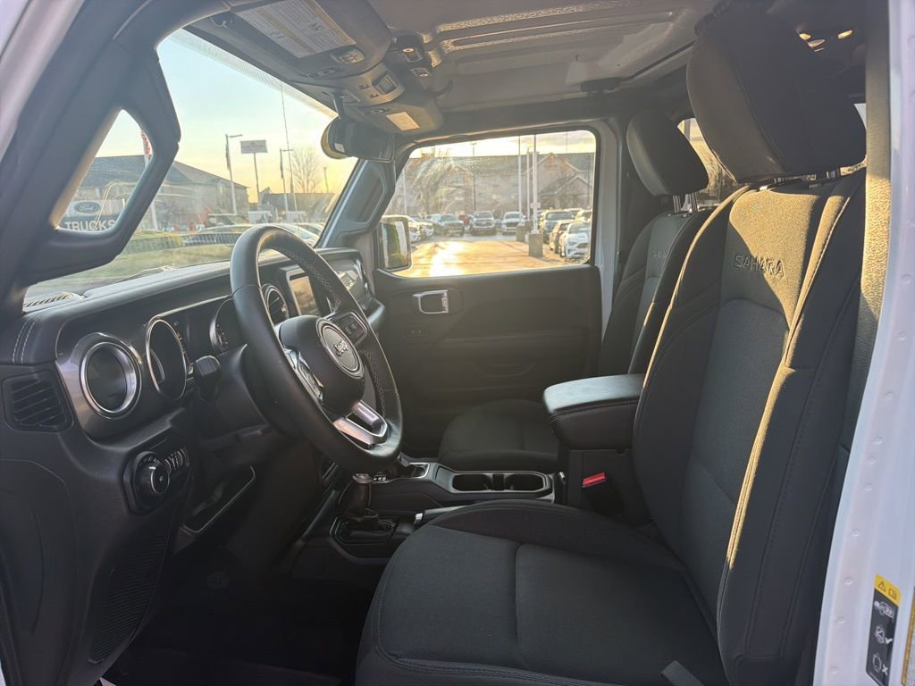 Used 2021 Jeep Wrangler Unlimited Sahara w/ Dual Top Group image 3