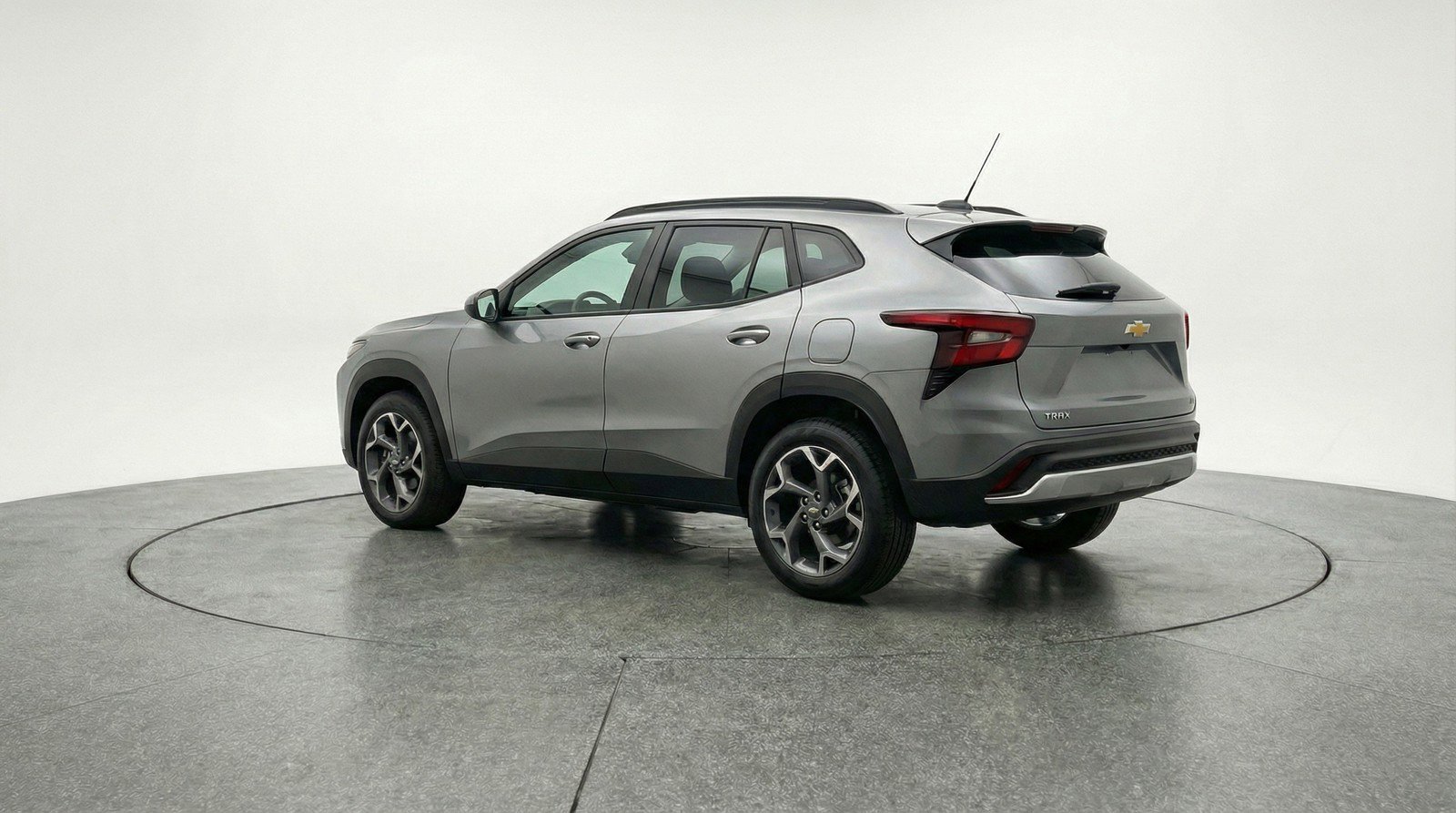 Used 2025 Chevrolet Trax LT FWD image 6