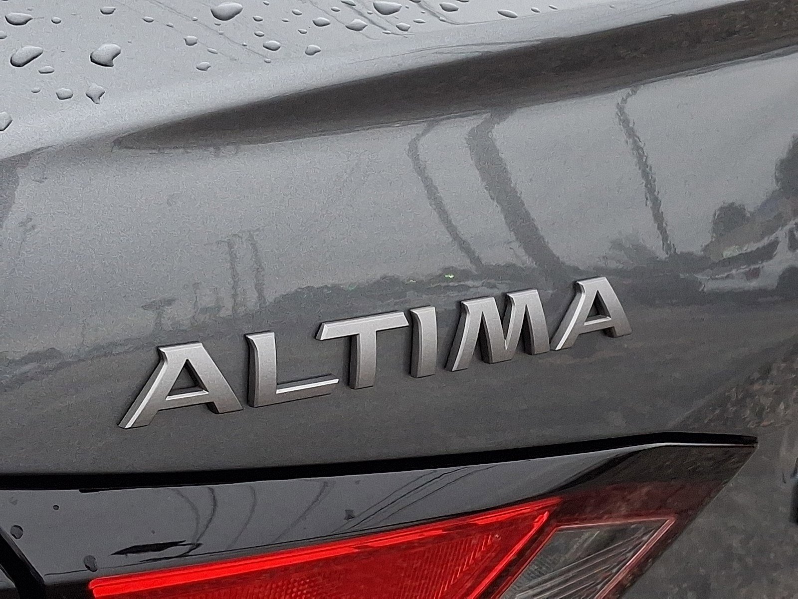 Used 2024 Nissan Altima 2.5 SV image 30