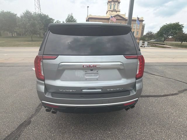 Used 2023 GMC Yukon XL Denali AWD/4WD image 4