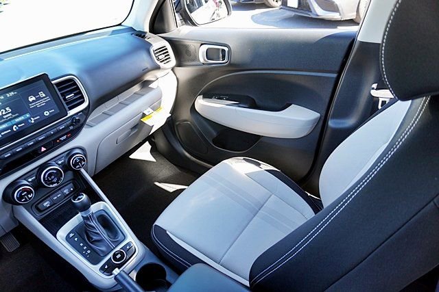 Certified 2026 Hyundai Venue SEL image 22