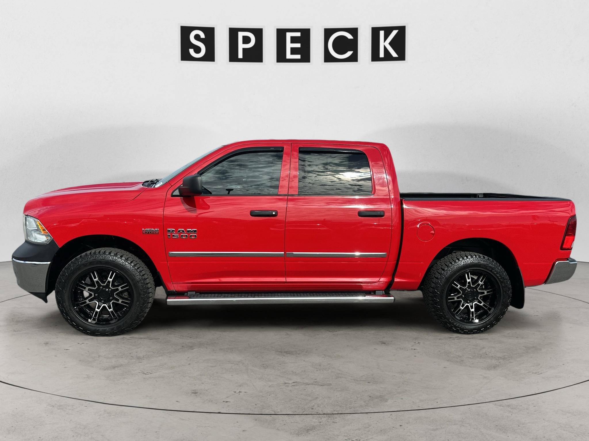 Used 2017 RAM 1500 ST w/ SXT Appearance Group AWD/4WD image 2