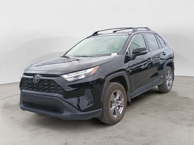 Used 2025 Toyota RAV4 LE AWD/4WD image 1