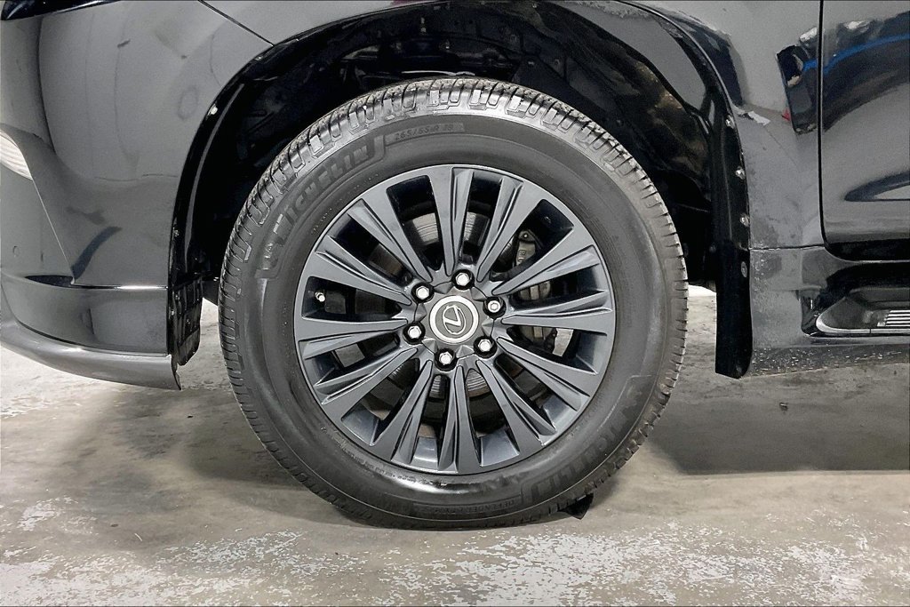 Used 2022 Lexus GX 460 Premium w/ Accessory Package AWD/4WD image 10