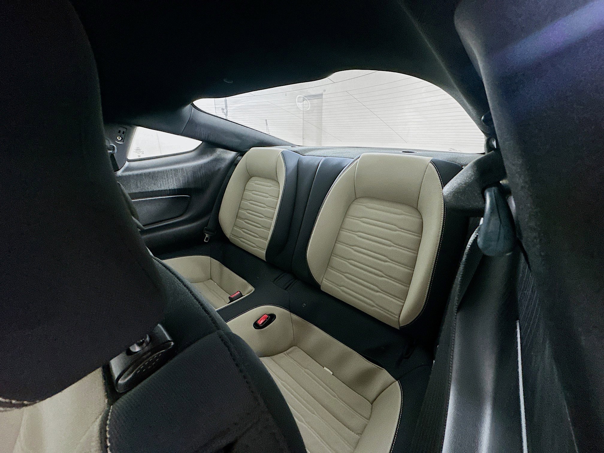 Used 2016 Ford Mustang Coupe image 25