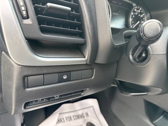 Used 2023 Nissan Rogue SV AWD/4WD image 28