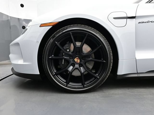 New 2026 Porsche Taycan RWD image 6