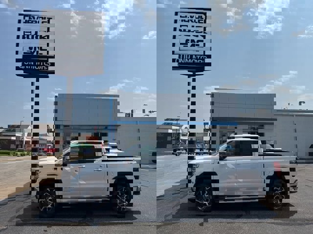 New 2026 GMC Sierra 1500 SLT w/ SLT Premium Plus Package image 2