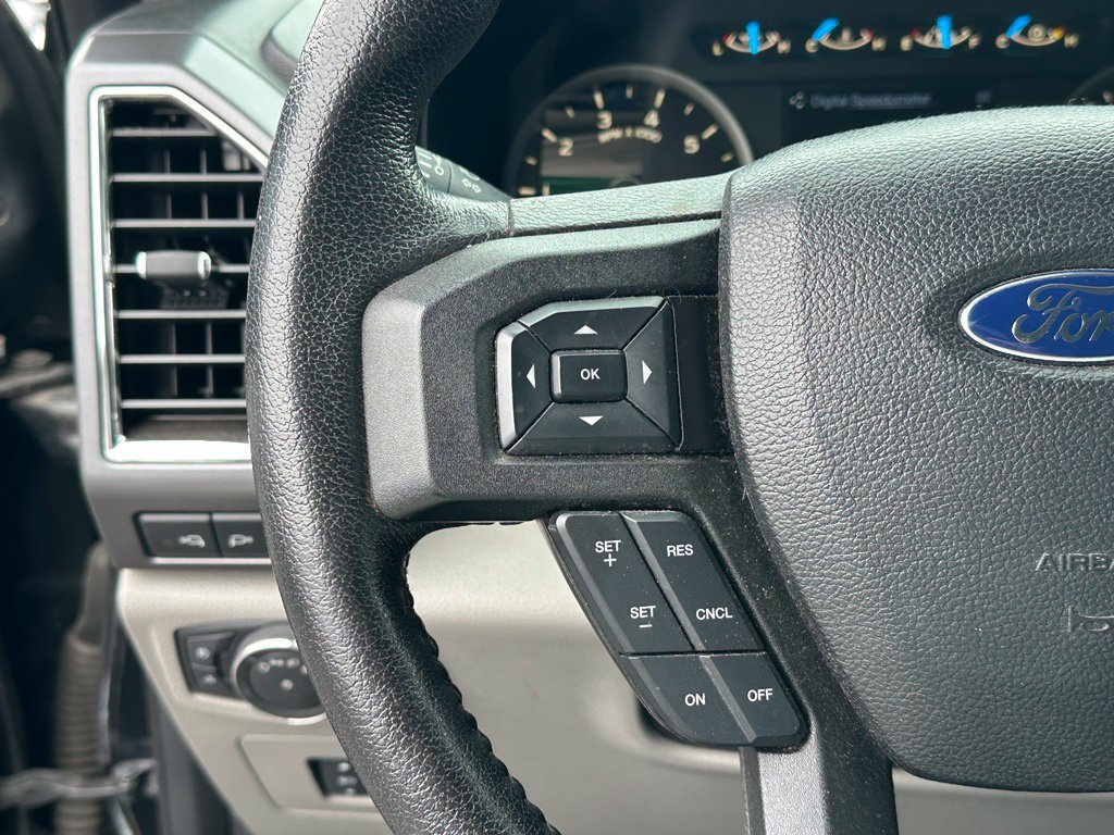 Used 2015 Ford F150 XLT w/ Equipment Group 302A Luxury AWD/4WD image 9