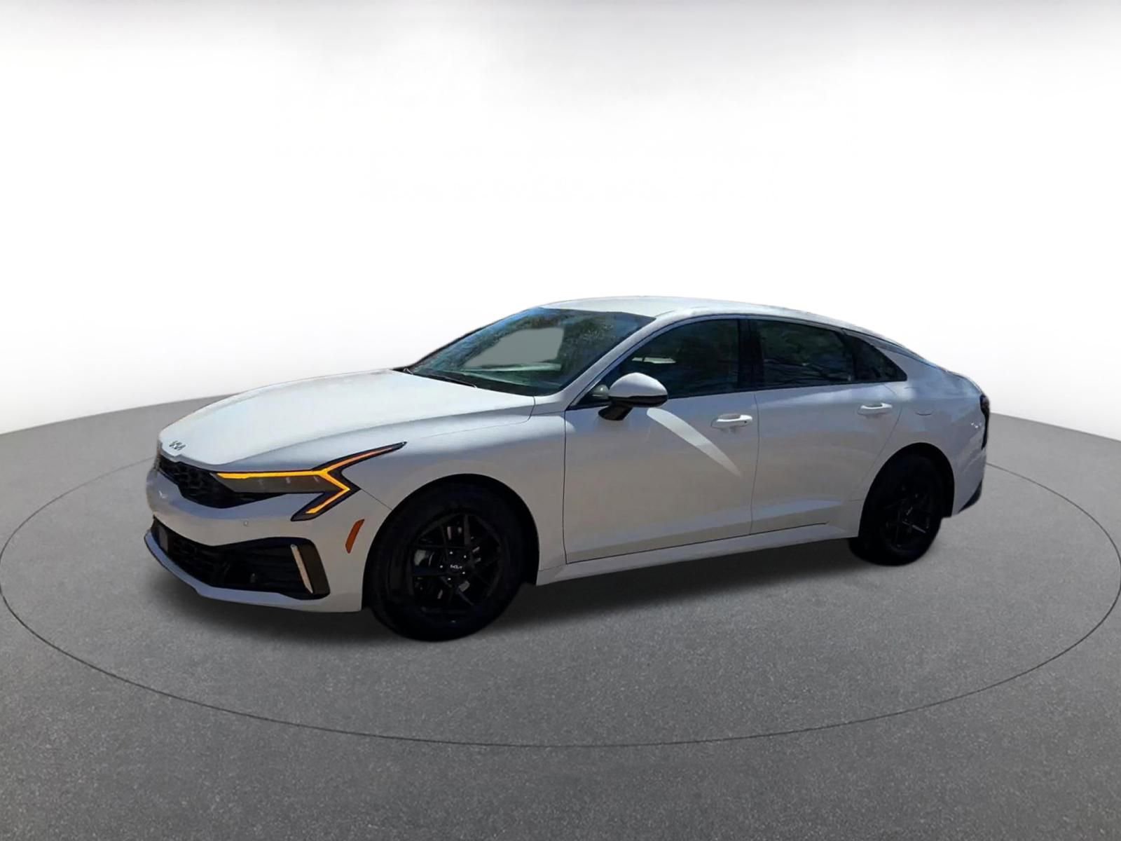 Used 2025 Kia K5 LXS image 8