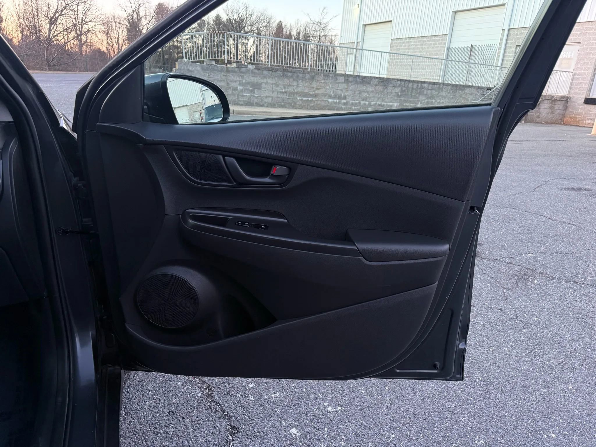 Used 2022 Hyundai Kona SEL image 23