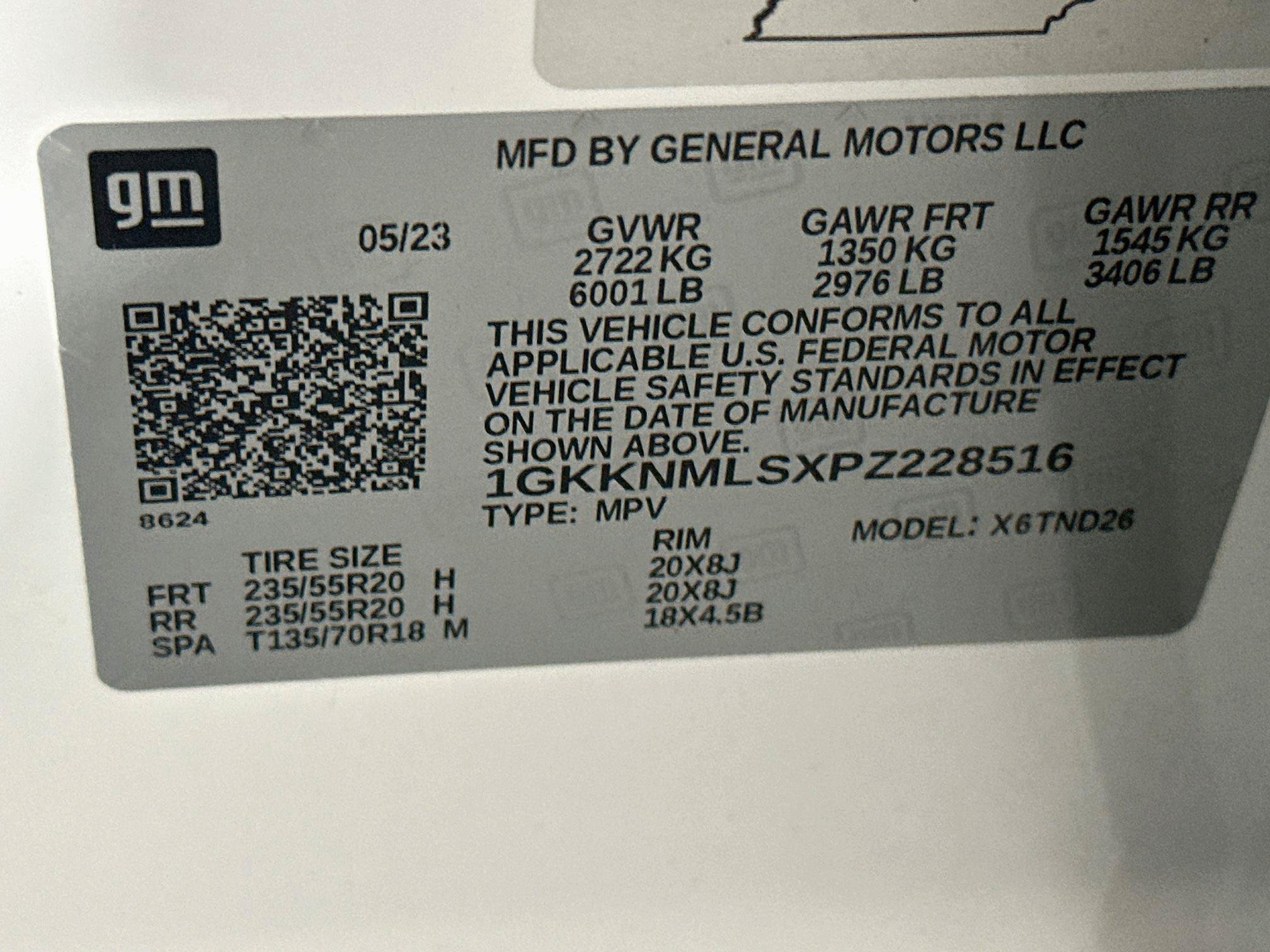 Used 2023 GMC Acadia SLT w/ Technology Package FWD image 12