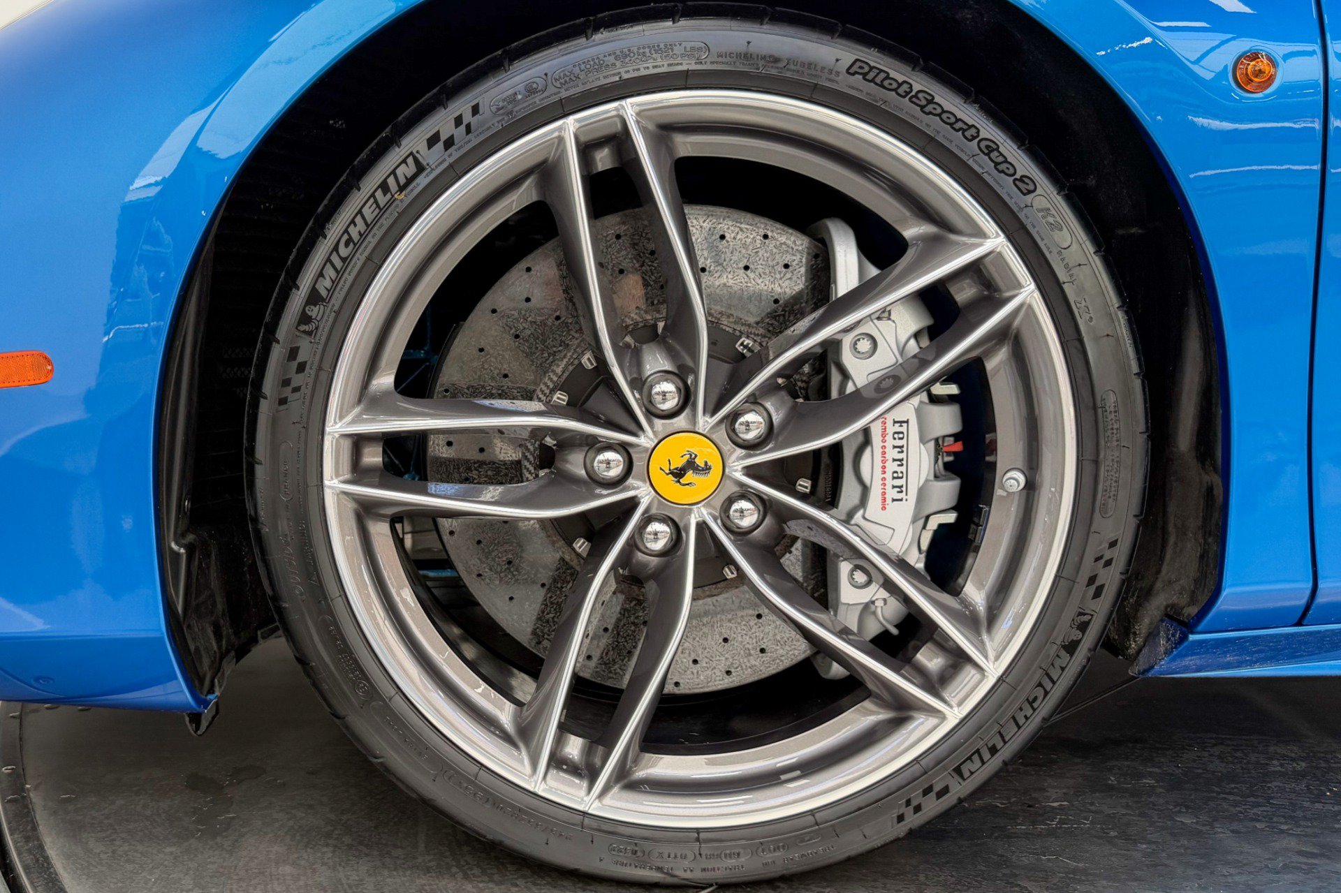 Used 2018 Ferrari 488 Spider RWD image 11
