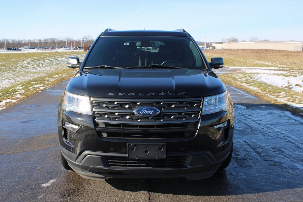 Used 2019 Ford Explorer XLT w/ Equipment Group 202A image 2
