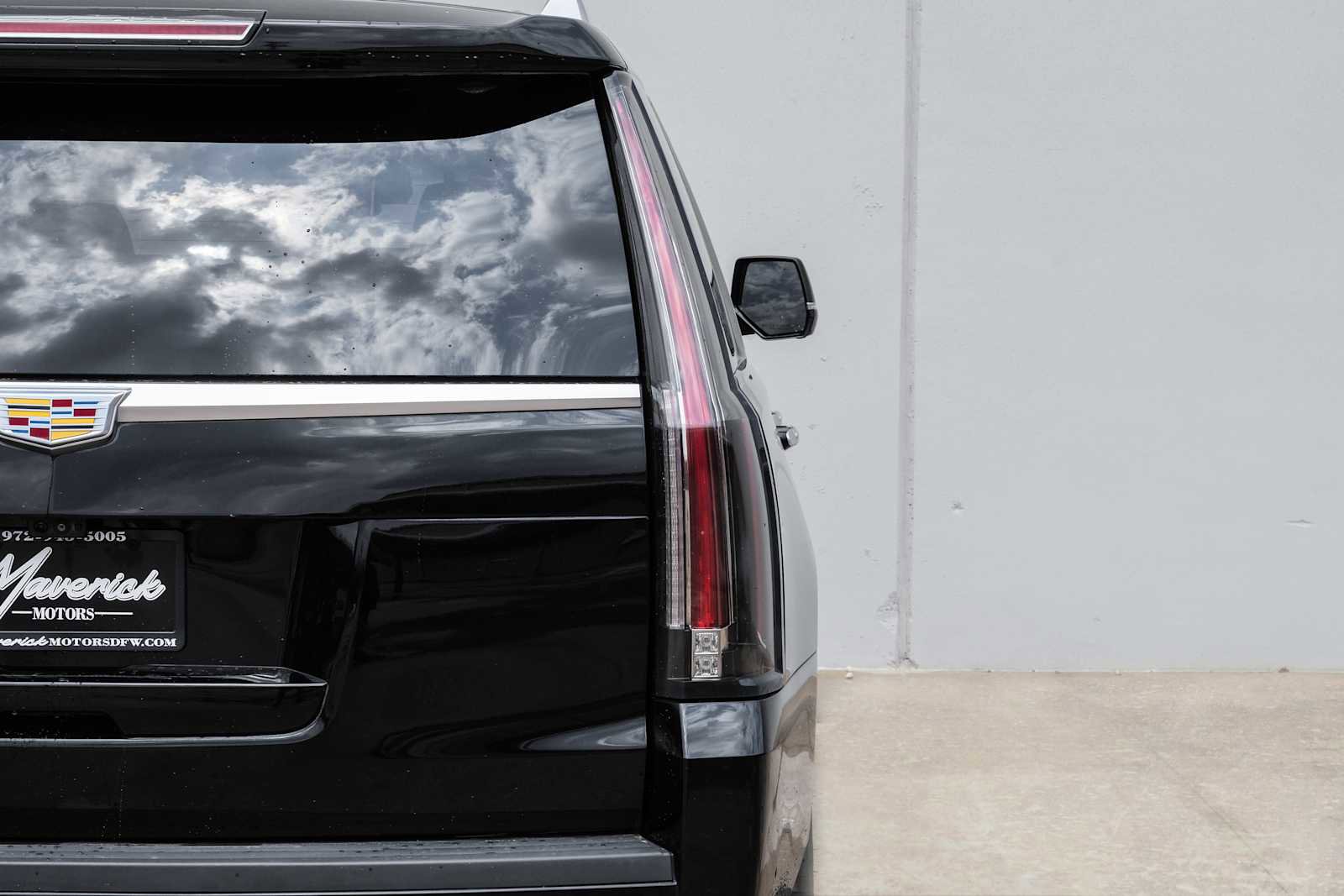 Used 2019 Cadillac Escalade Luxury image 54