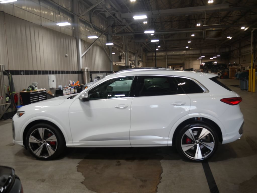 New 2026 Audi SQ5 Premium Plus AWD/4WD image 2