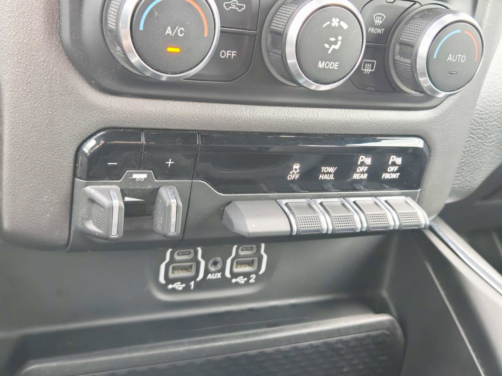 Used 2021 RAM 1500 Laramie w/ Sport Appearance Package image 32