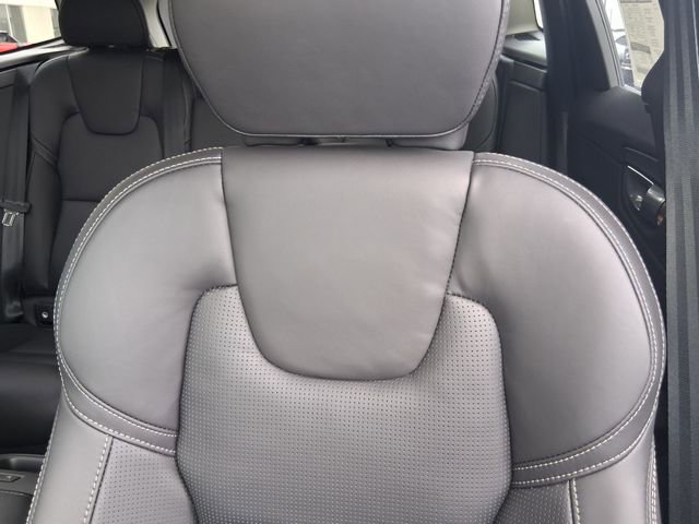 New 2026 Volvo XC60 T8 Ultra w/ Protection Package Premier AWD/4WD image 18