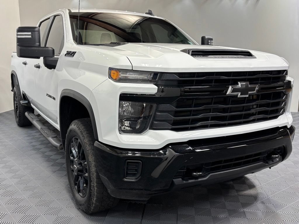Used 2025 Chevrolet Silverado 2500 Custom w/ Custom Convenience Package AWD/4WD image 7