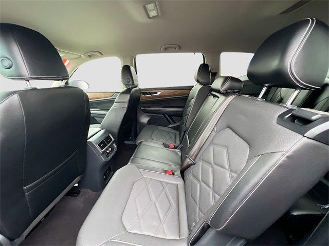 Used 2024 Volkswagen Atlas SE image 23