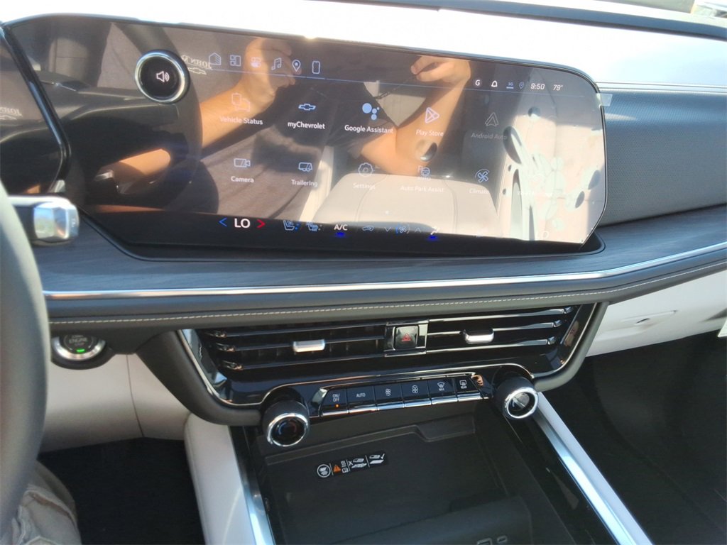 New 2026 Chevrolet Suburban Premier image 30