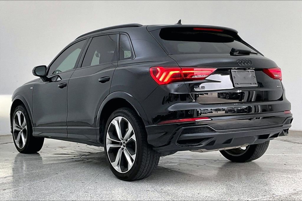 Used 2021 Audi Q3 2.0T Premium Plus w/ Premium Plus Package AWD/4WD image 2