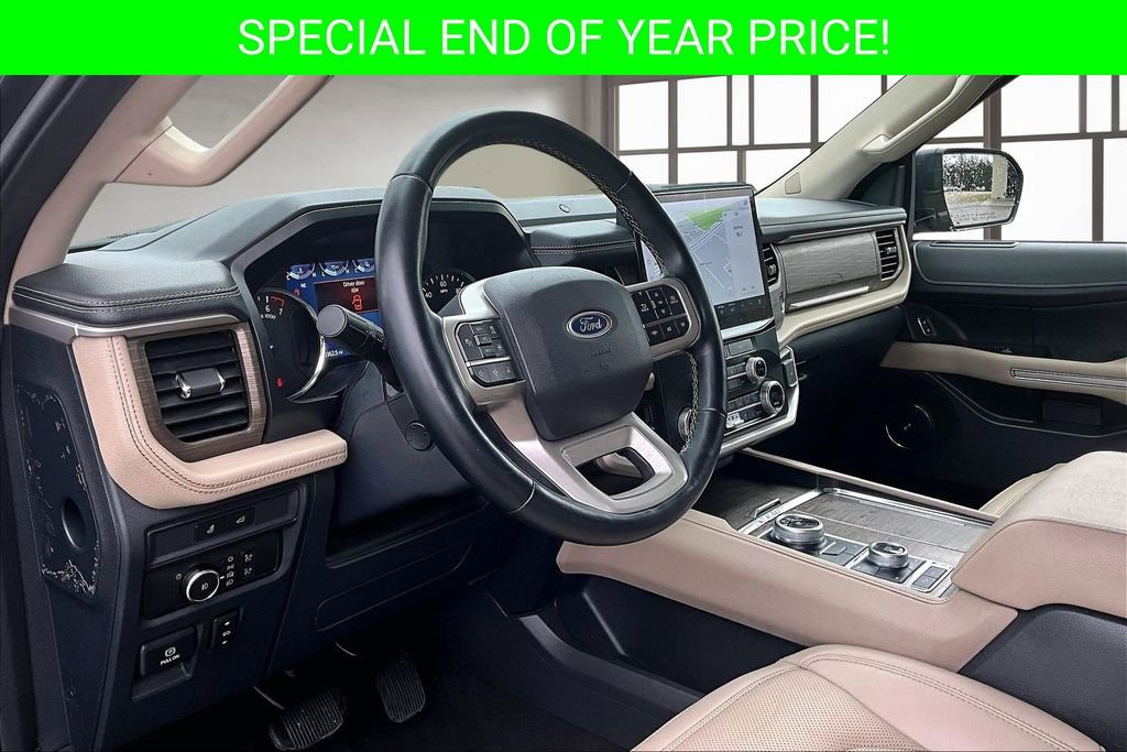 Used 2022 Ford Expedition Limited image 16