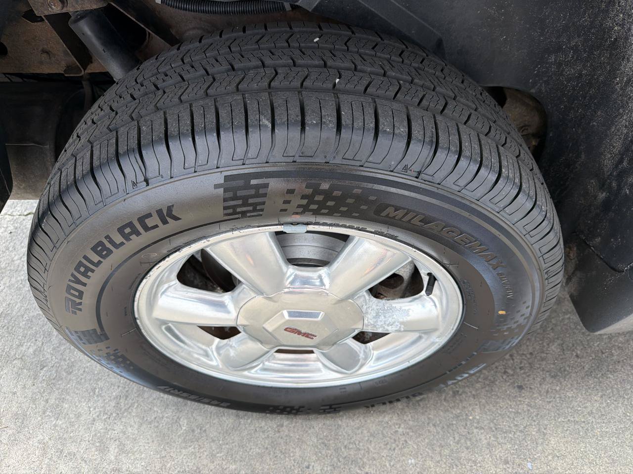 Used 2006 GMC Envoy XL SLT AWD/4WD image 23