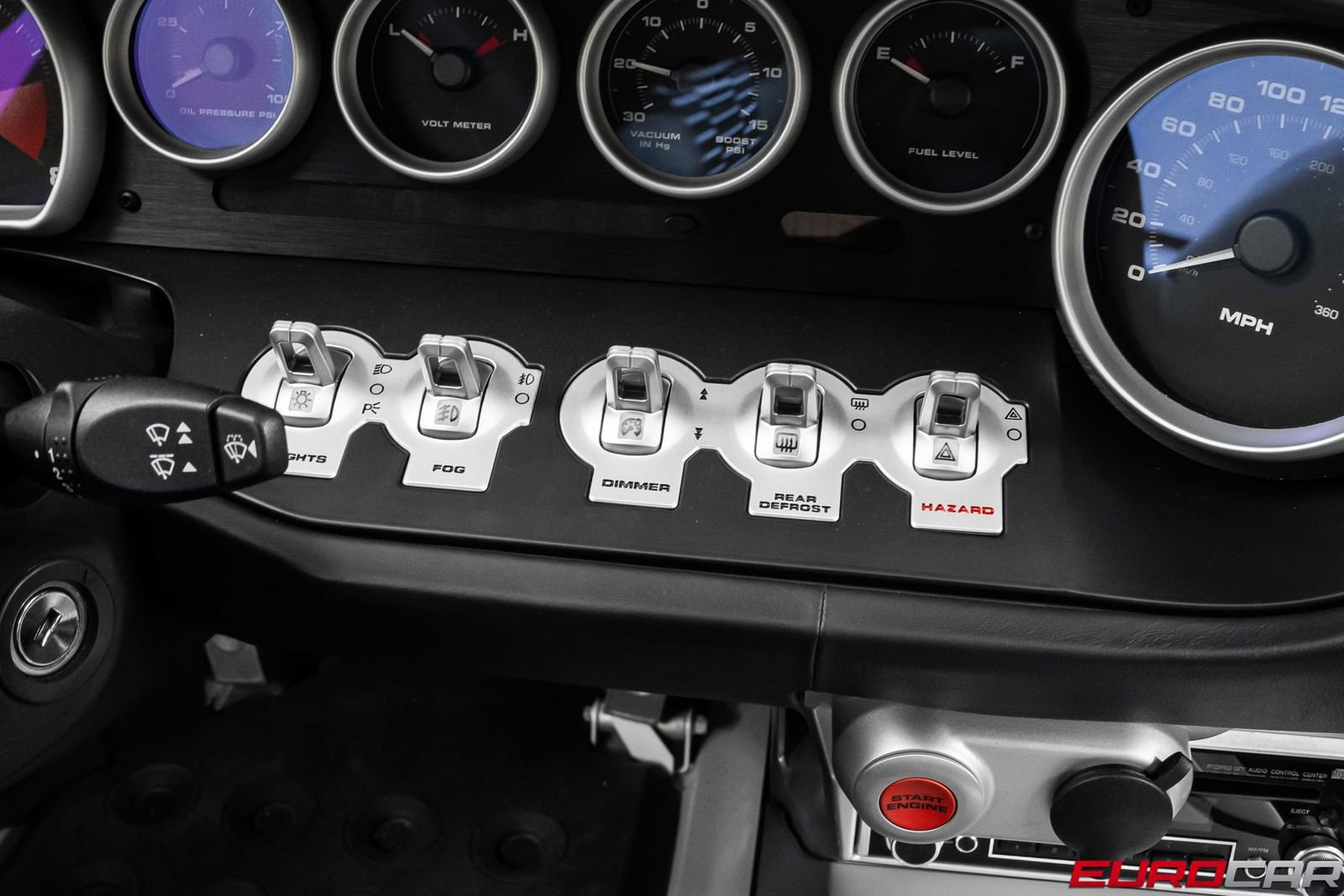 Used 2005 Ford GT RWD image 32