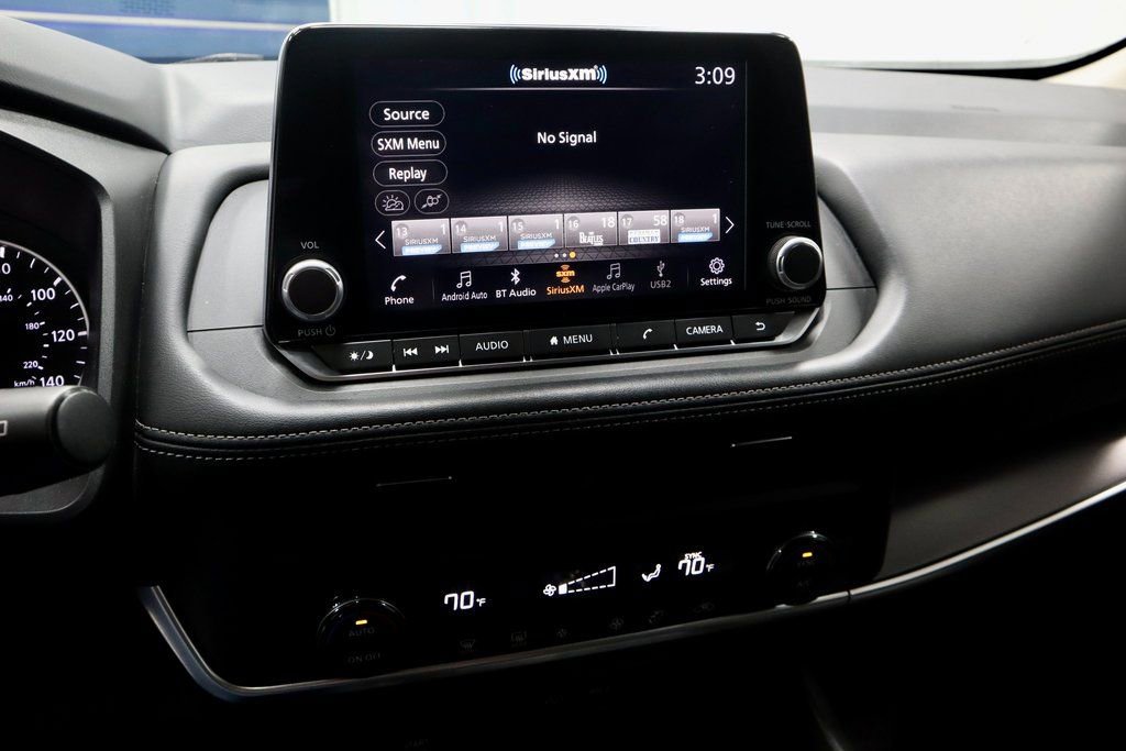 Certified 2024 Nissan Rogue SV image 31