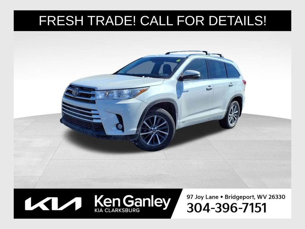Used 2017 Toyota Highlander XLE image 1