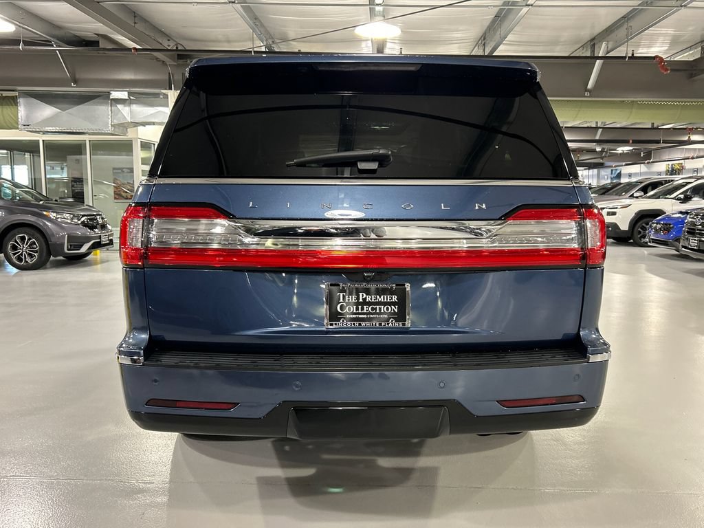 Used 2020 Lincoln Navigator L Reserve w/ Luxury Package AWD/4WD image 3