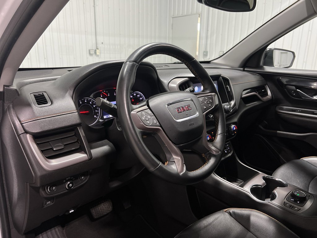 Used 2023 GMC Terrain AT4 image 8
