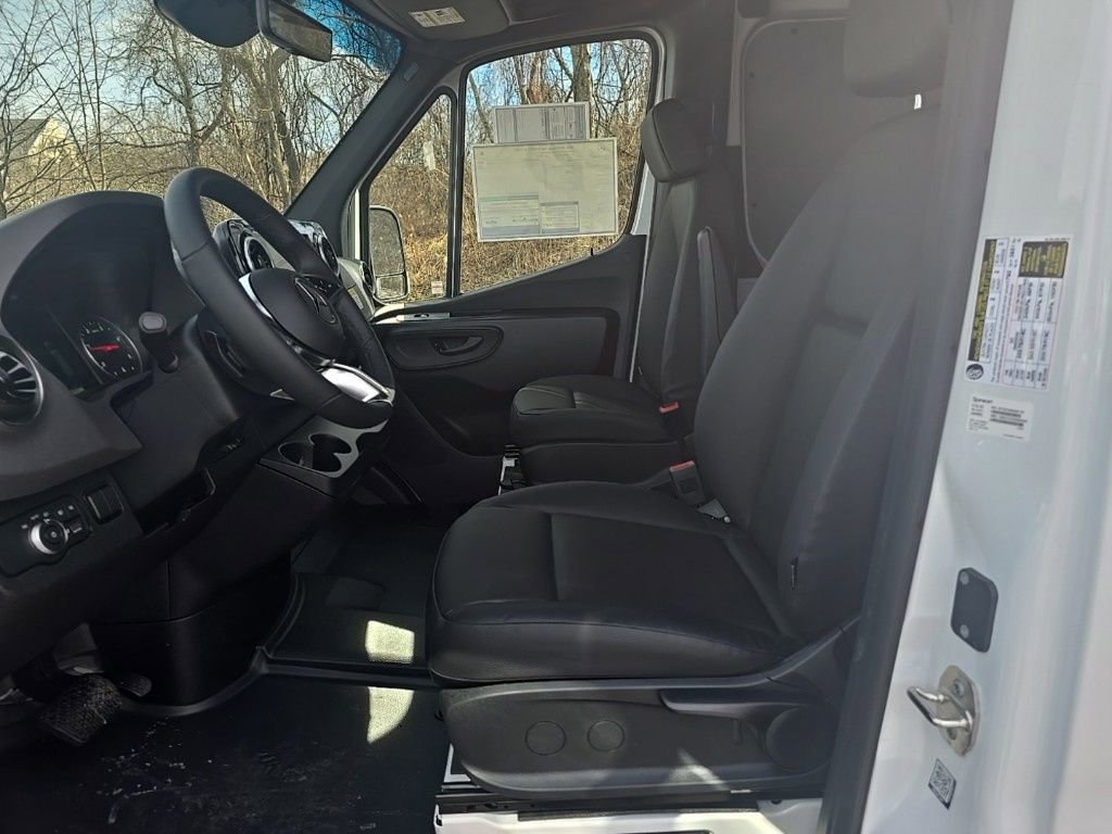 New 2025 Mercedes-Benz Sprinter 3500 image 9