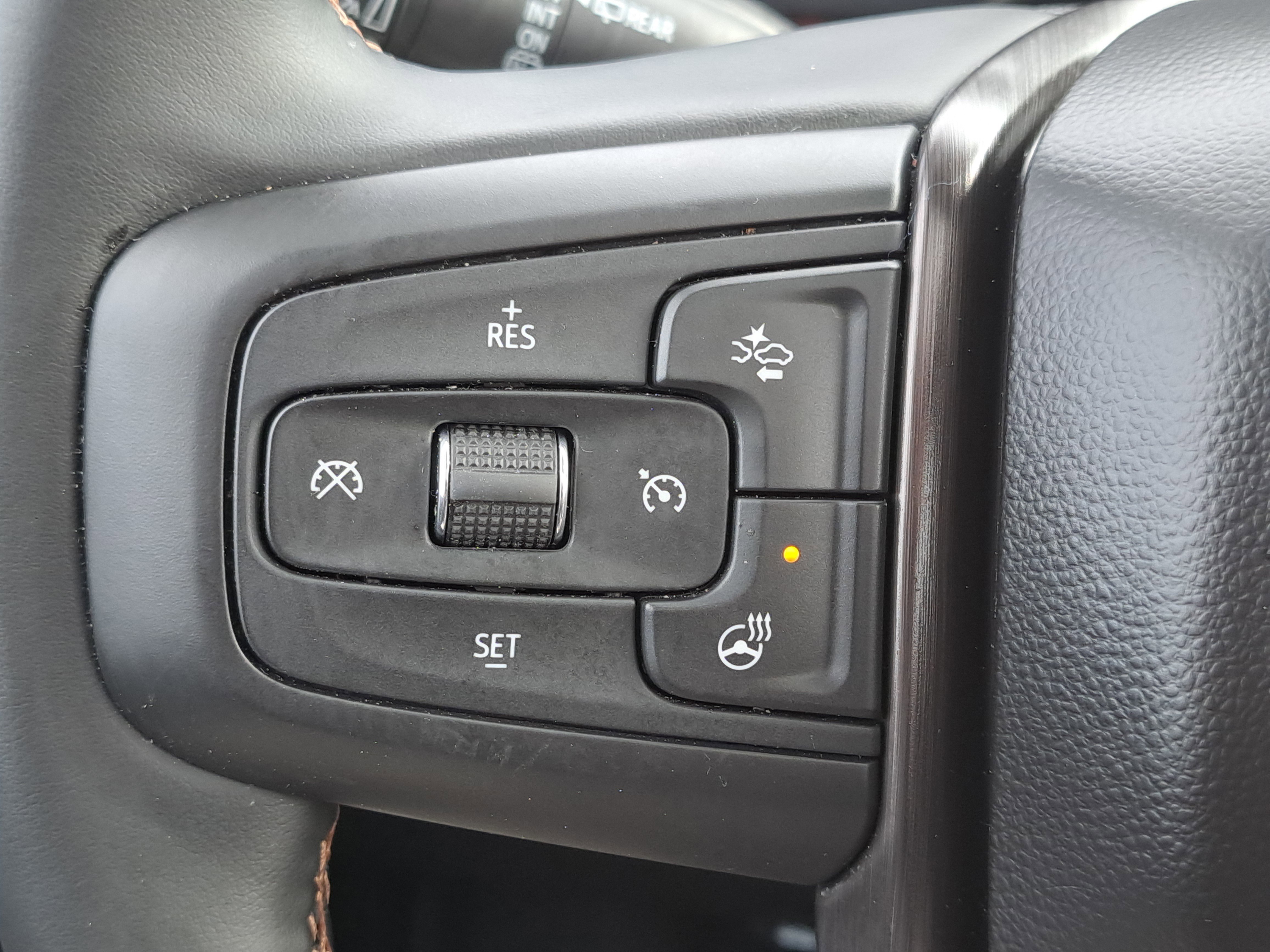 Used 2024 GMC Yukon AT4 w/ Technology Package image 22