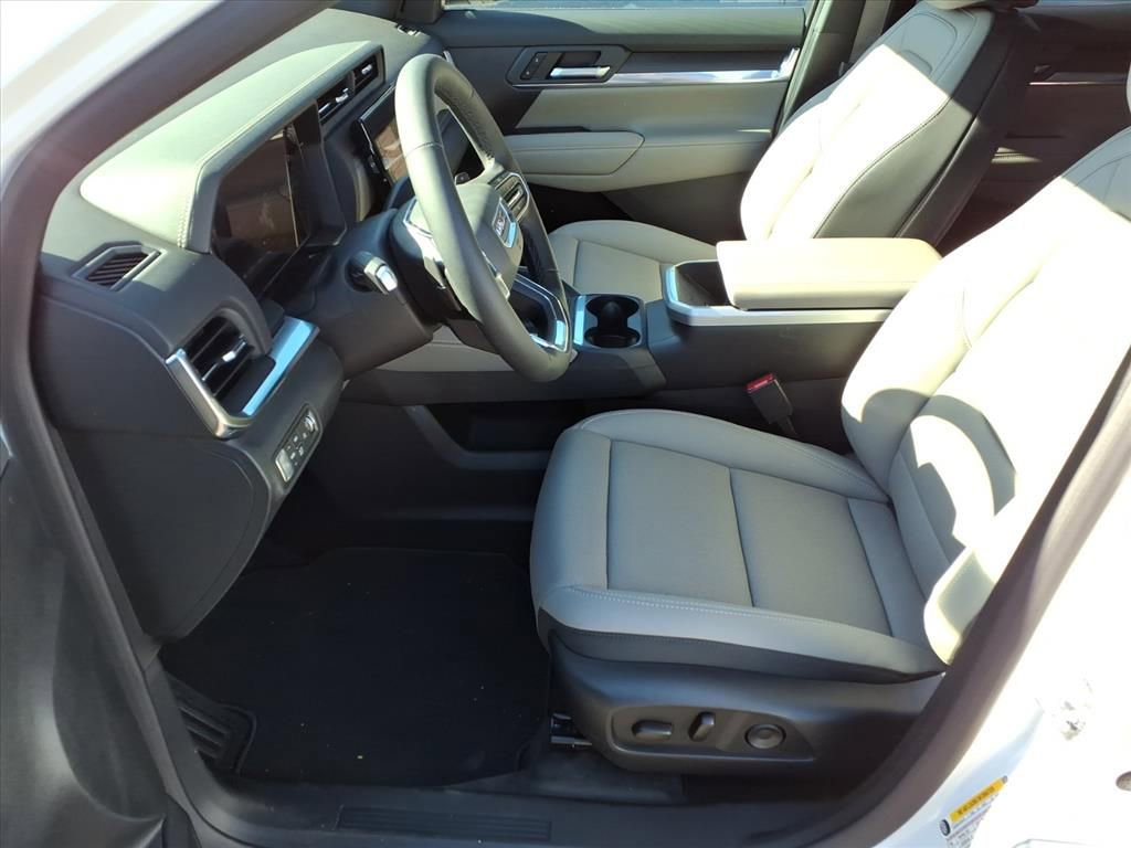 Used 2026 GMC Terrain Elevation w/ Elevation Premium Package image 11