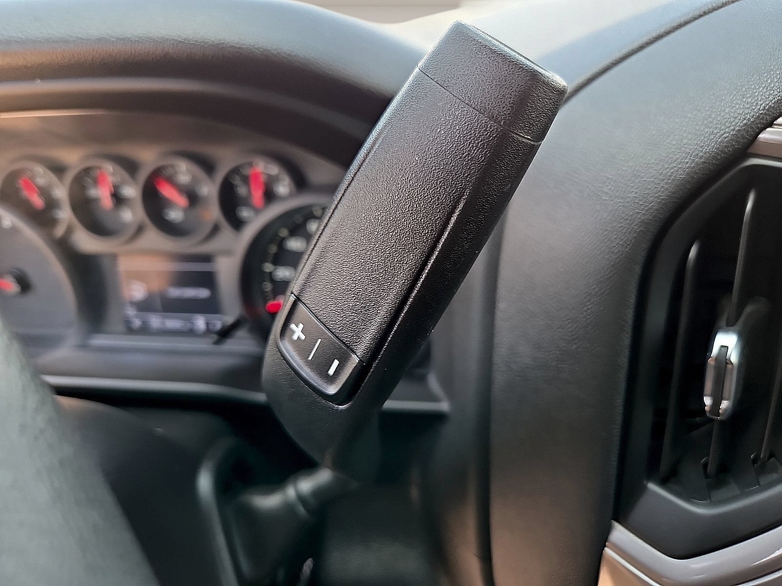 Used 2023 Chevrolet Silverado 1500 Custom Trail Boss w/ LPO, Dark Essentials Package AWD/4WD image 20