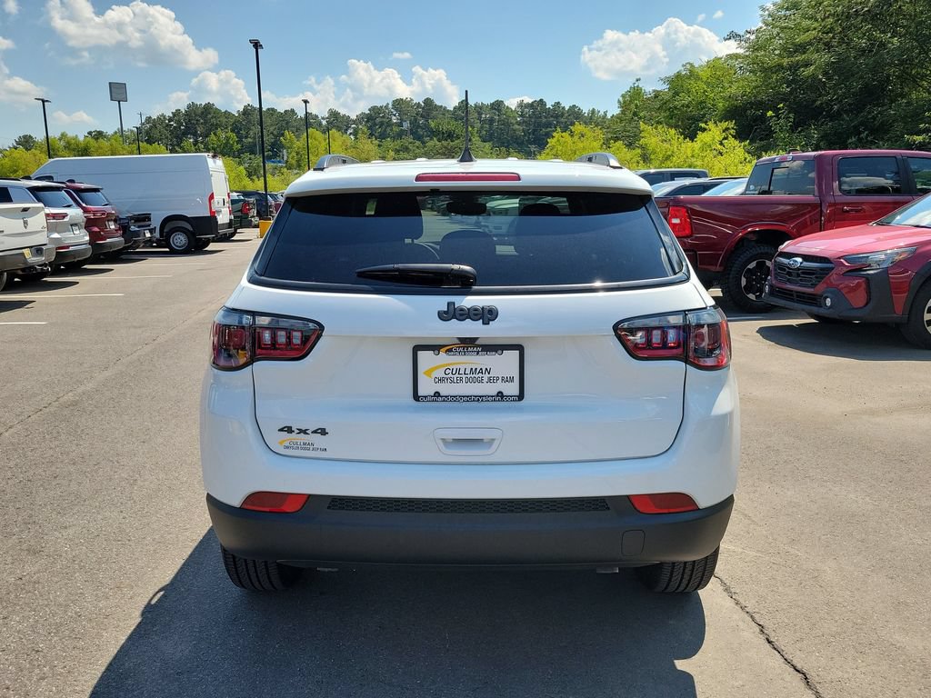 New 2026 Jeep Compass Latitude AWD/4WD image 4