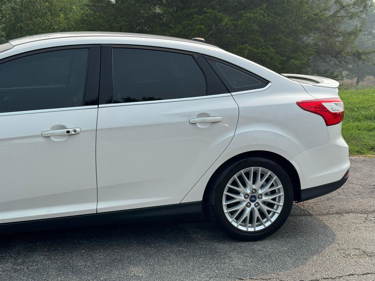Used 2014 Ford Focus Titanium FWD image 8