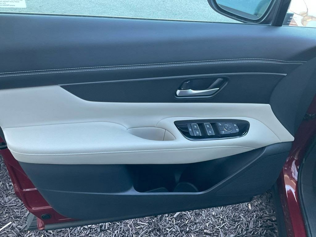 New 2025 Nissan Murano SV image 13