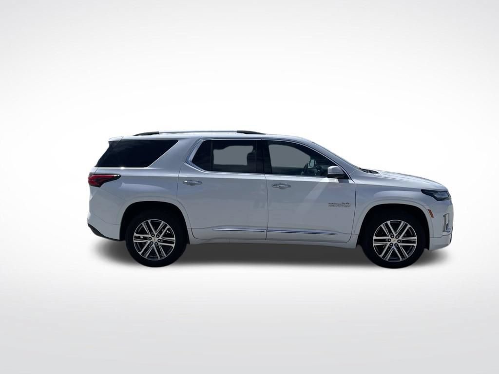 Used 2023 Chevrolet Traverse High Country FWD image 6