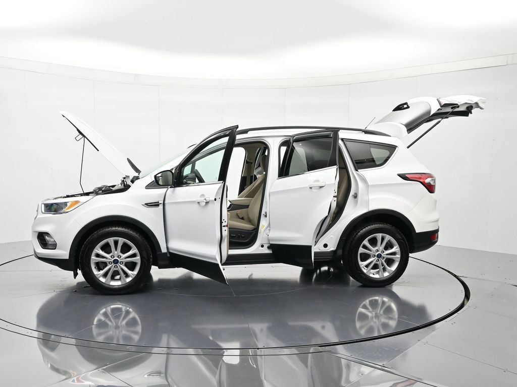 Used 2018 Ford Escape SE image 46