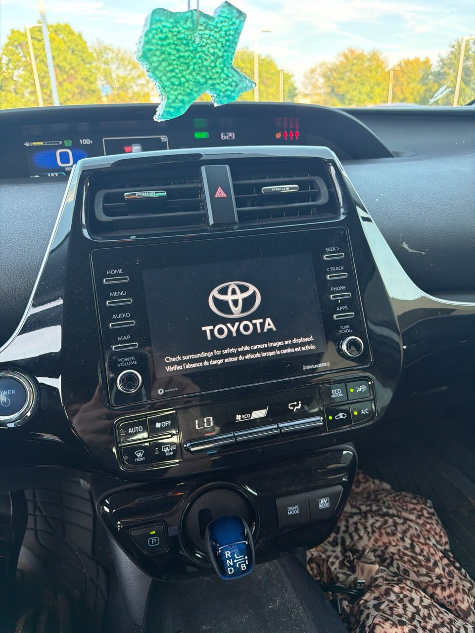 Used 2022 Toyota Prius LE FWD image 10