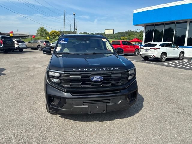 Used 2025 Ford Expedition Max Active AWD/4WD image 18