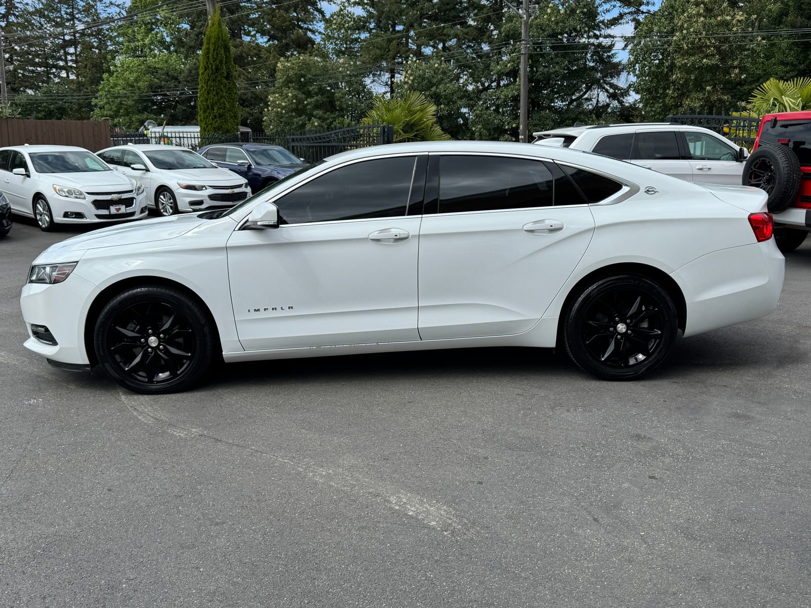Used 2019 Chevrolet Impala LT FWD image 4