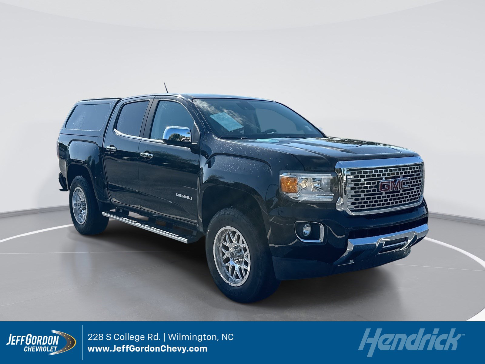 Used 2017 GMC Canyon Denali AWD/4WD image 1