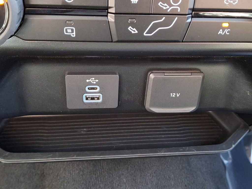 Used 2025 Ford F250 XLT image 23