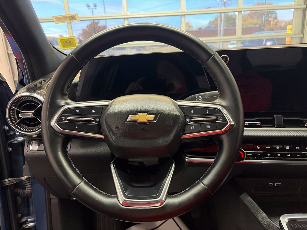 Used 2025 Chevrolet Equinox LT w/ Convenience Package II AWD/4WD image 26