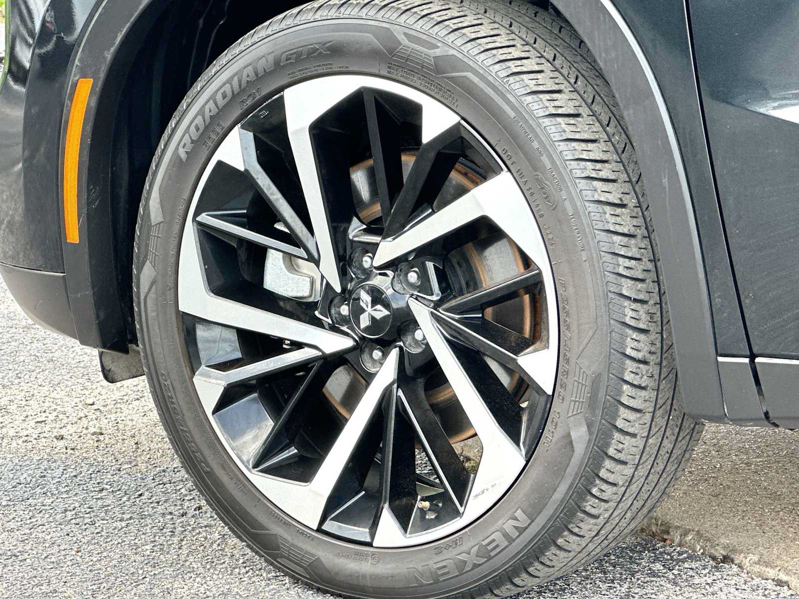 Used 2024 Mitsubishi Outlander SE FWD image 11