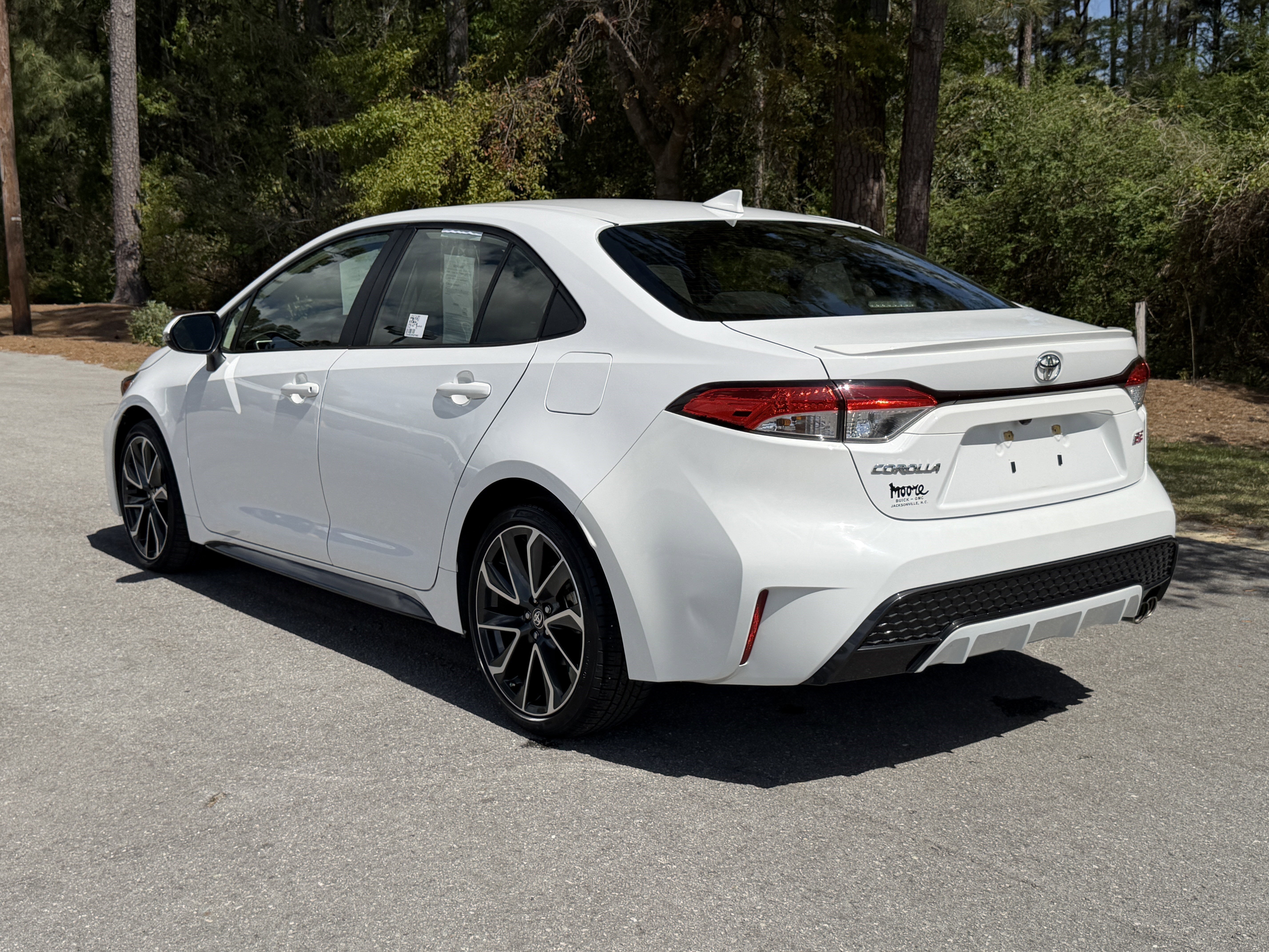 Used 2021 Toyota Corolla SE FWD image 35
